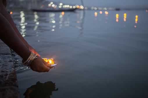 Ganga Dussehra 2022: जानें गंगा दशहरा पर गंगा मे डुबकी लगाने से किन 10 प्रकार के पापों से मिलता है छुटकारा