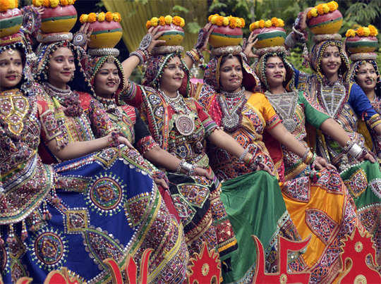Know The Garba Style For Navratri 2023 As Per Your Zodiac Sign