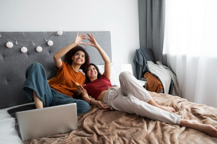 Top 4 Zodiac Signs Who Are The Best Roommates