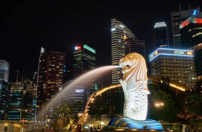 4 Zodiac Signs Who Will Find Love In Singapore