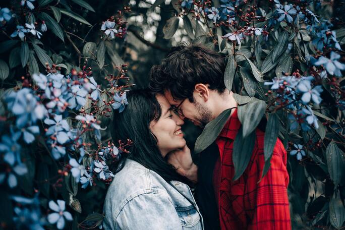 5 Zodiac Signs That Overlook Their Partners' Flaws Completely