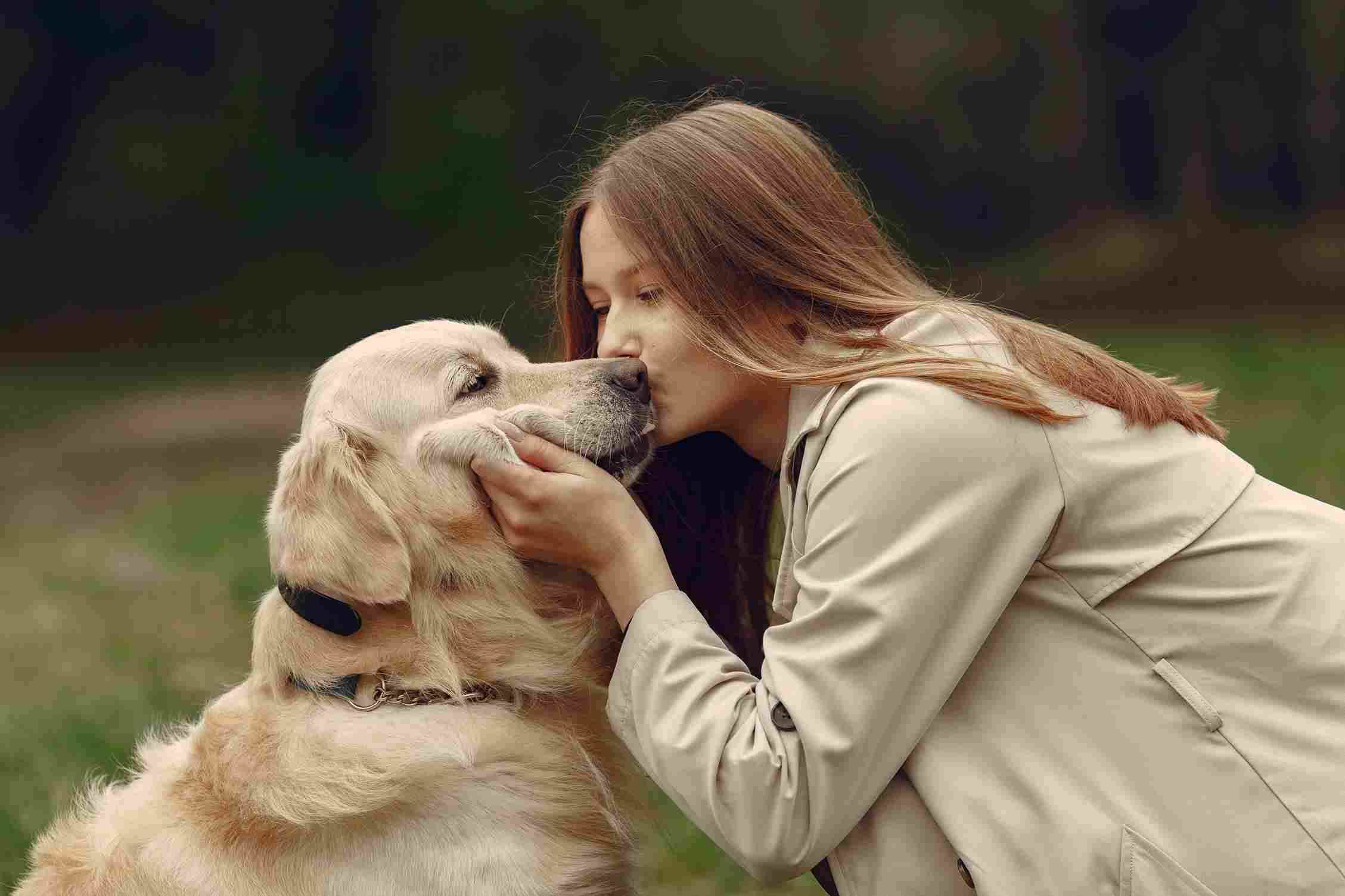Top 5 Zodiac Signs Who Loves Cuddling With Their Pets