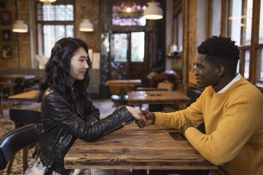 6 Zodiac Signs Who Can't Help but Fall in Love on the First Date